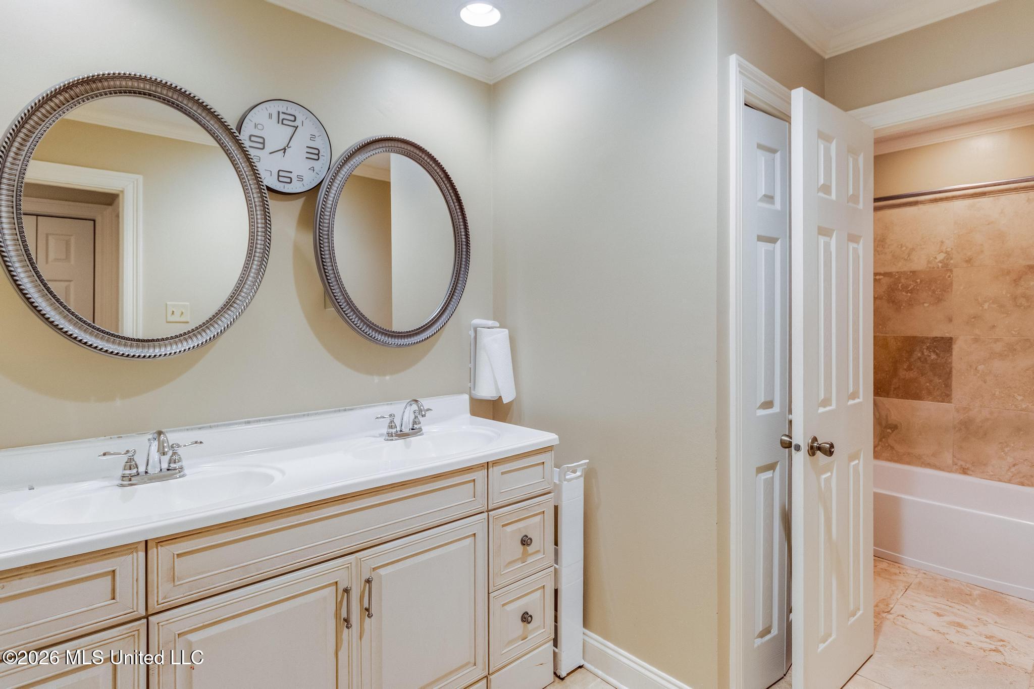 928 Courthouse Road, Unit 30 Gulfport, MS 39507 - Photo 16 of 26 IMG_2615