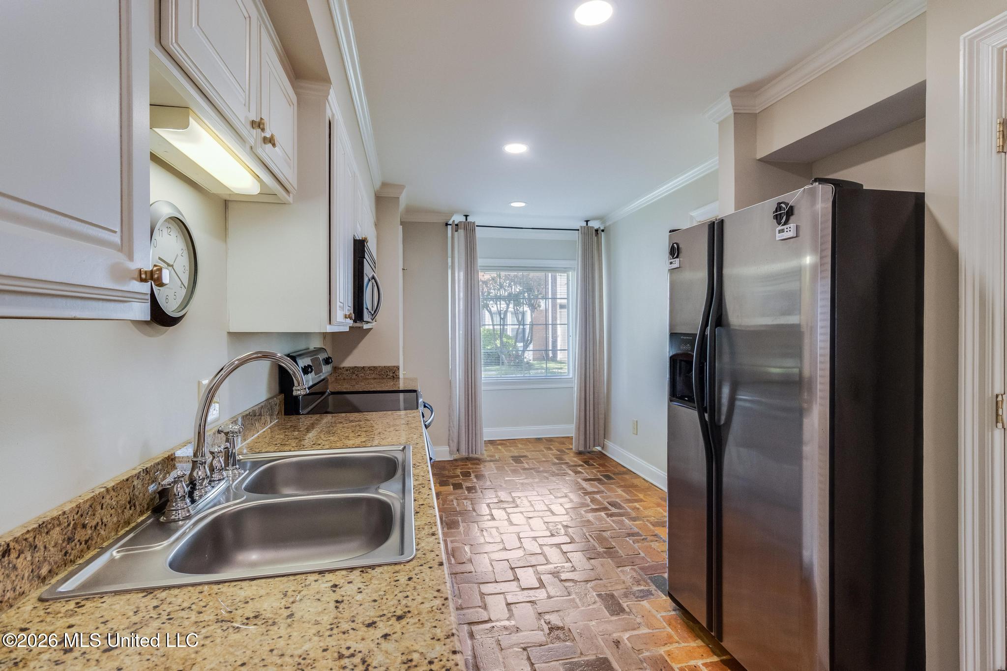 928 Courthouse Road, Unit 30 Gulfport, MS 39507 - Photo 8 of 26 IMG_2654-2