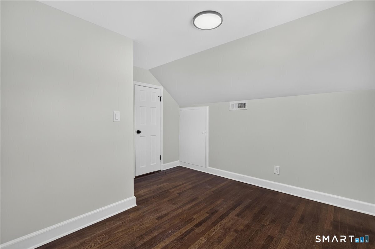 5 Lynmot Road Hamden, CT 06514 - Photo 19 of 33