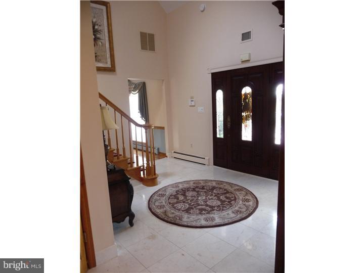 439 Gordon Road Robbinsville, NJ 08691 - Photo 2 of 25 Foyer