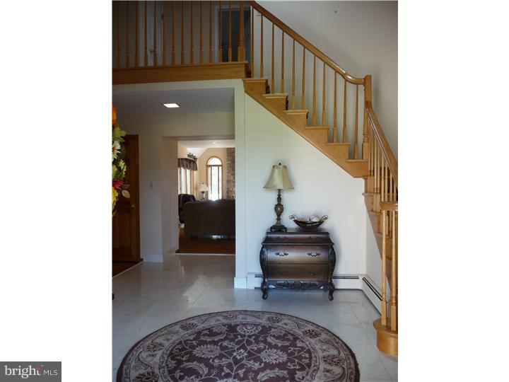439 Gordon Road Robbinsville, NJ 08691 - Photo 3 of 25 Foyer