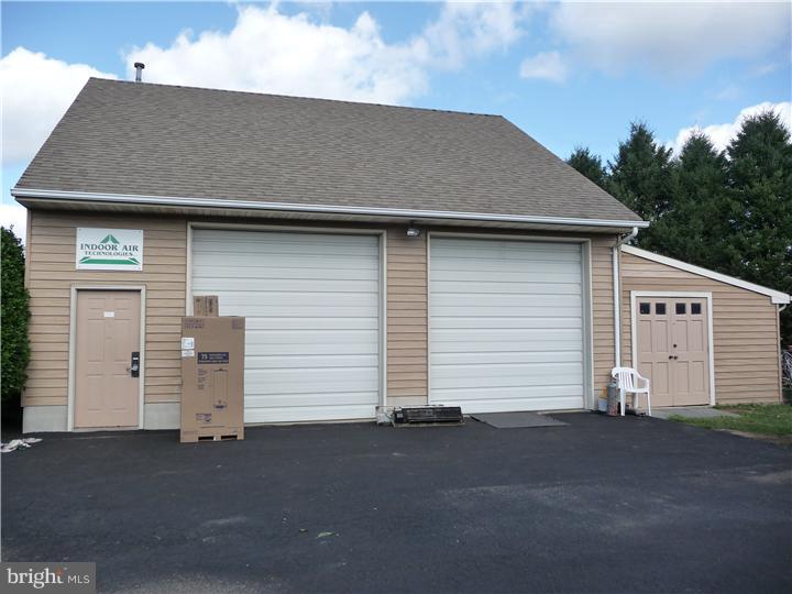 439 Gordon Road Robbinsville, NJ 08691 - Photo 24 of 25 Garage