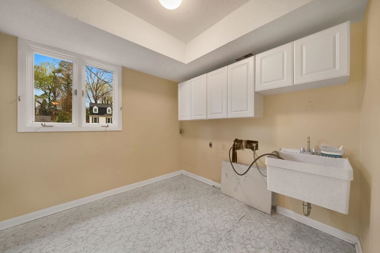 3413 Malibu Drive Raleigh, NC 27607 - Photo 14 of 30 Photo 14