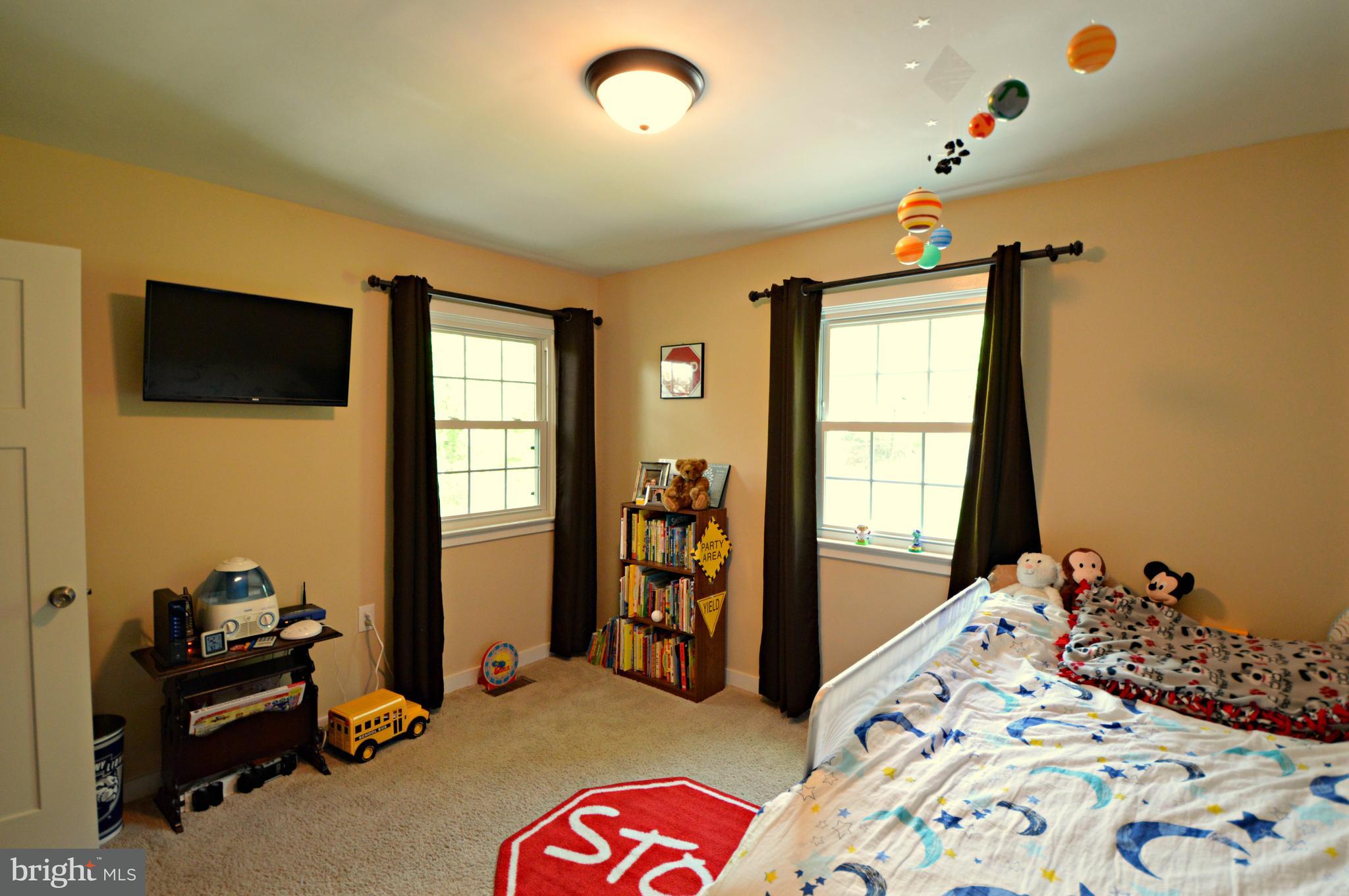 63 Hemlock Road Reading, PA 19607 - Photo 14 of 27 Bedrom 2