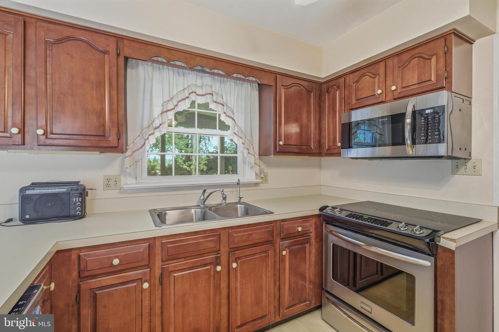 305 Larchwood Road West Chester, PA 19382 - Photo 12 of 32 Gallery Image 12