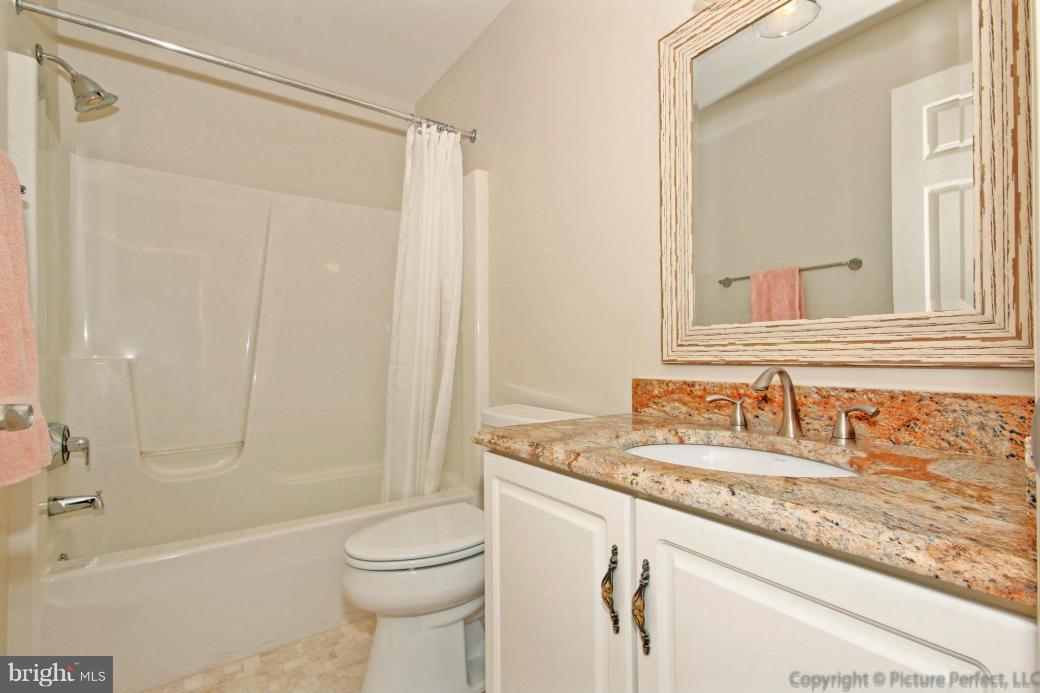 2575 Mullinix Mill Road Mount Airy, MD 21771 - Photo 13 of 30 Bath