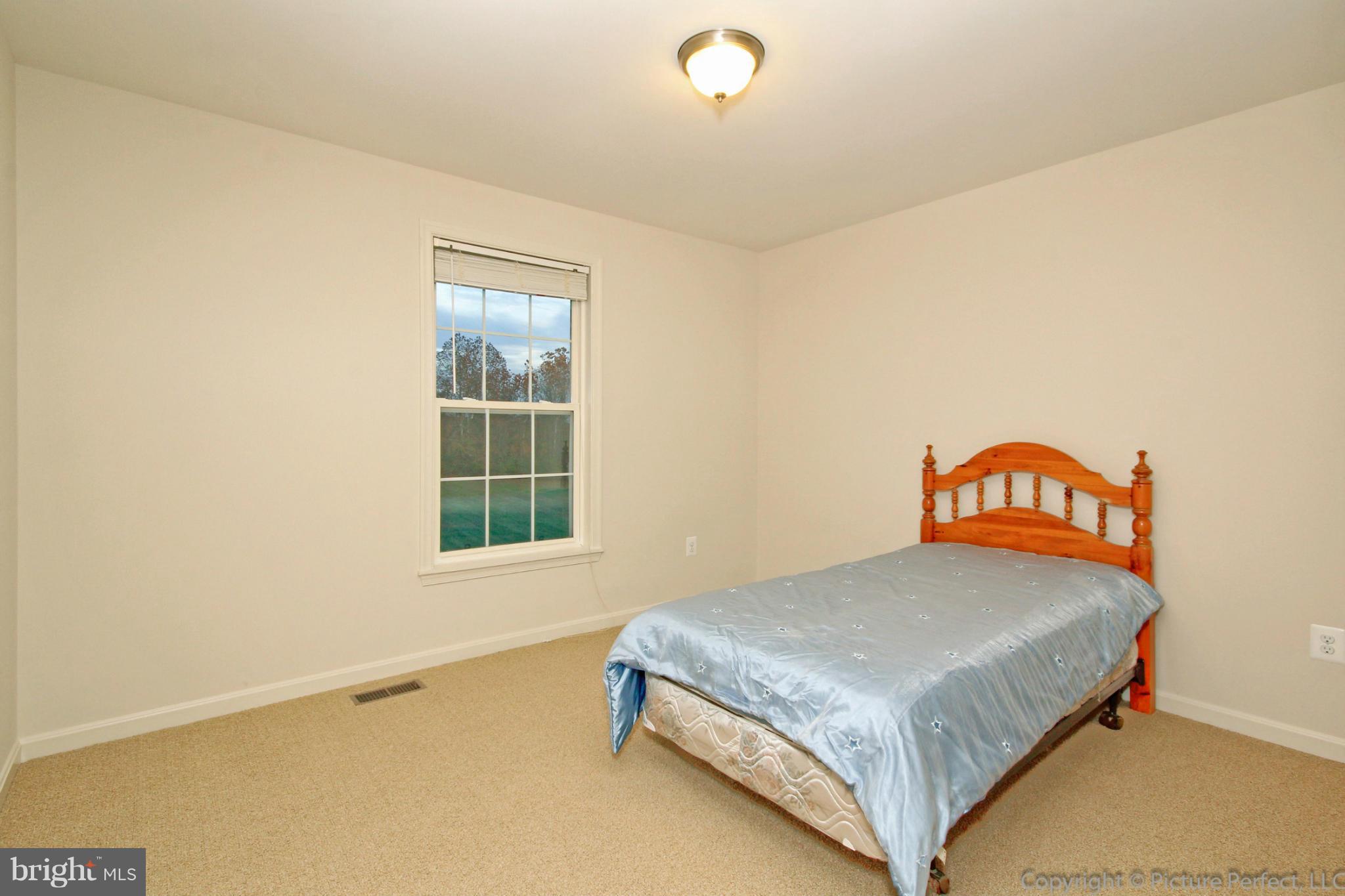 2575 Mullinix Mill Road Mount Airy, MD 21771 - Photo 18 of 30 Bedroom