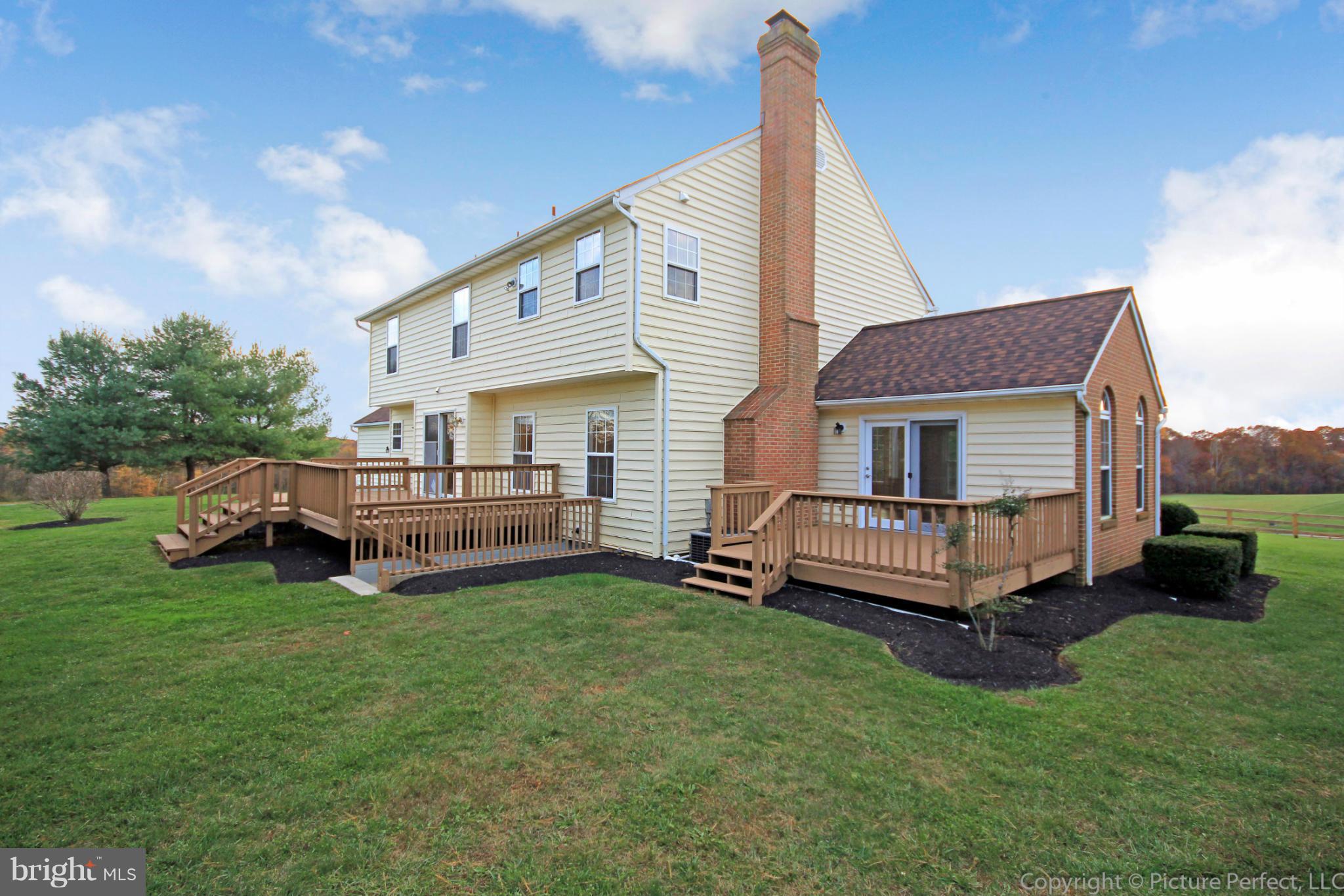 2575 Mullinix Mill Road Mount Airy, MD 21771 - Photo 28 of 30 Exterior (Rear)