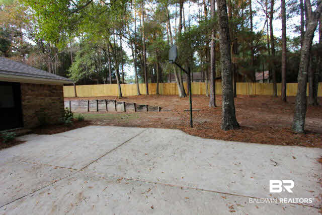 11 Azalea Court Fairhope, AL 36532 - Photo 3 of 17 Back Yard