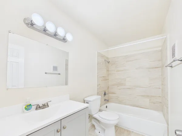 $1,450 | 9700 Leawood Boulevard, Unit 322, Houston, TX 77099