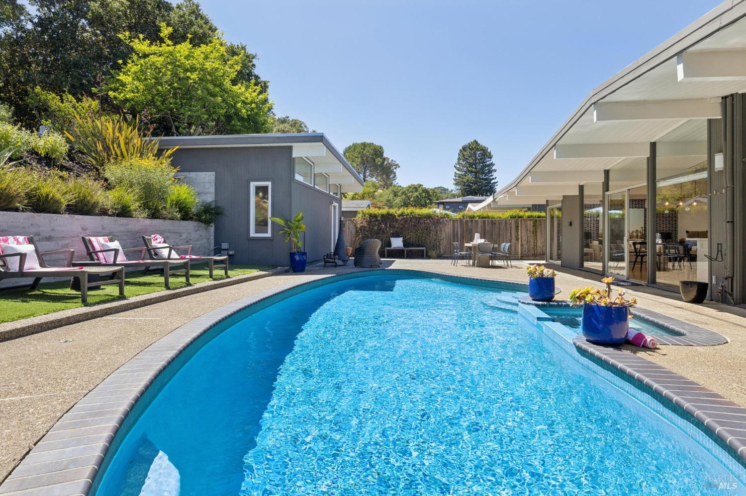 324 Devon Drive San Rafael, CA 94903 - Photo 20 of 54
