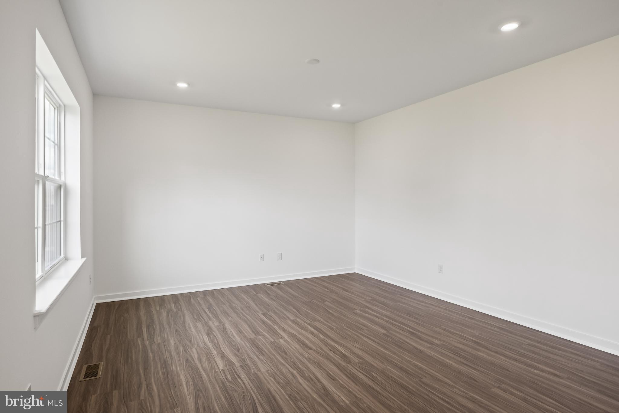 110 Old School House Road Sicklerville, NJ 08081 - Photo 16 of 35