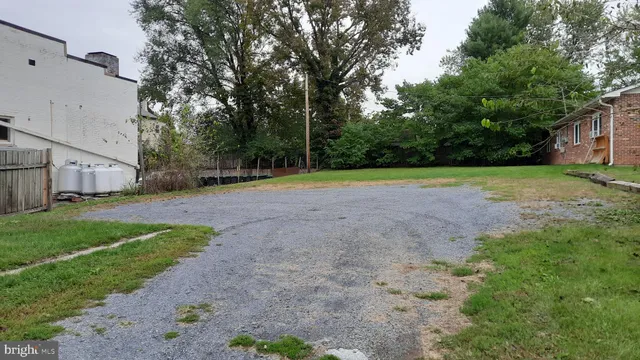 $1,300 | 217 South Main Street, Unit A, Woodstock, VA 22664