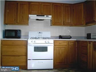 508 Howard Street Riverside, NJ 08075 - Photo 4 of 10 Kitchen