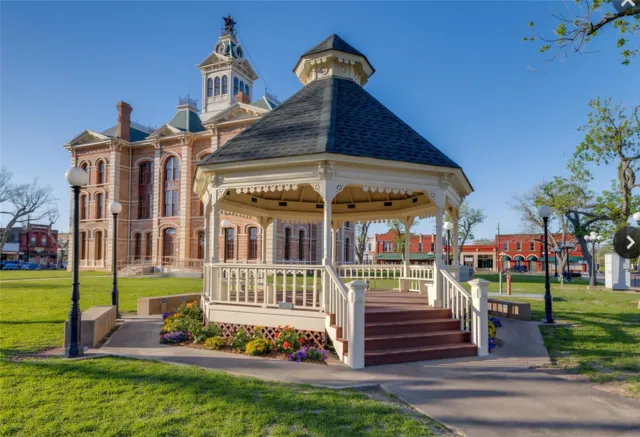 $1,650 | 312 Nicholas Road, Wharton, TX 77488