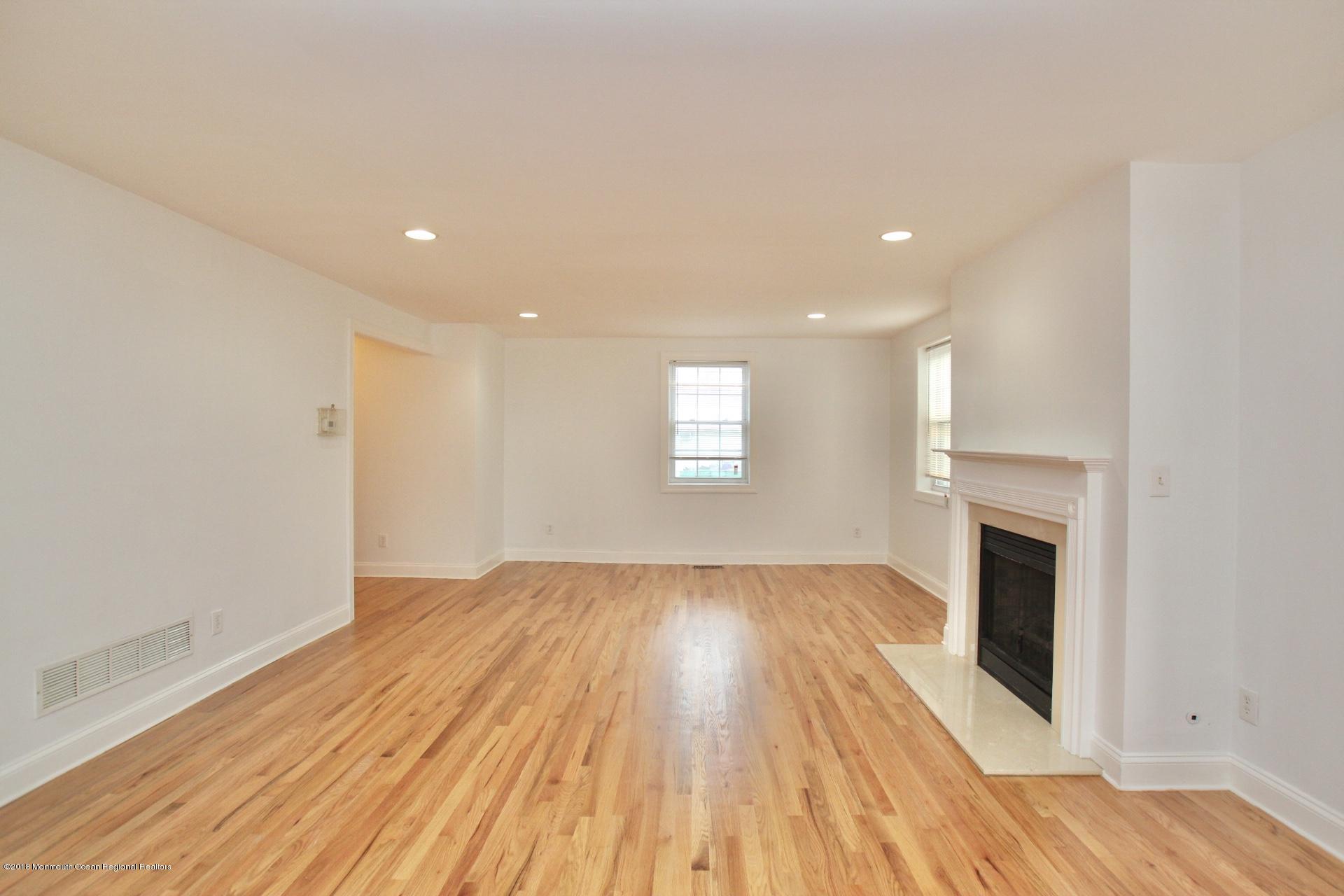 204 Texas Road Morganville, NJ 07751 - Photo 3 of 25 Living Rm2