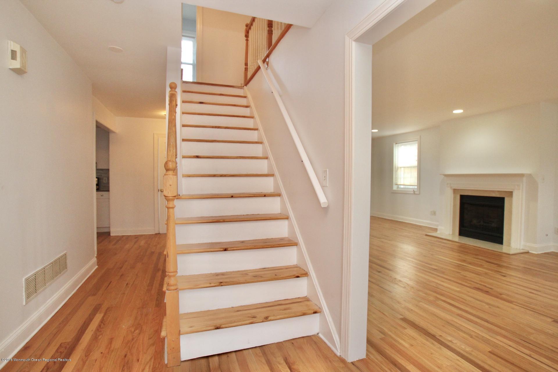 204 Texas Road Morganville, NJ 07751 - Photo 4 of 25 Foyer