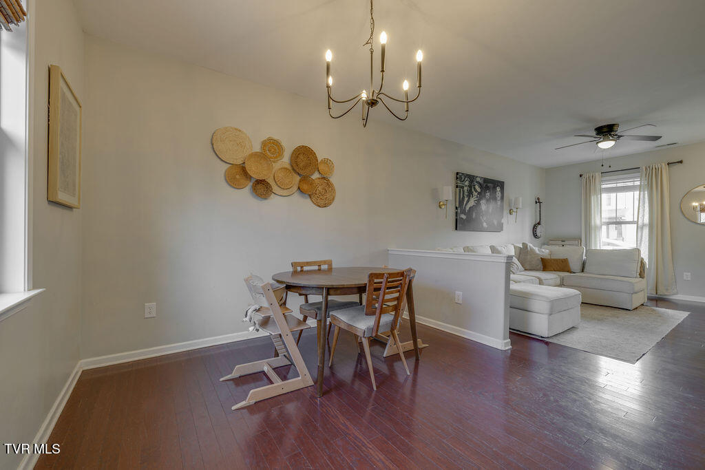 657 Suffolk Road Johnson City, TN 37615 - Photo 14 of 40 012