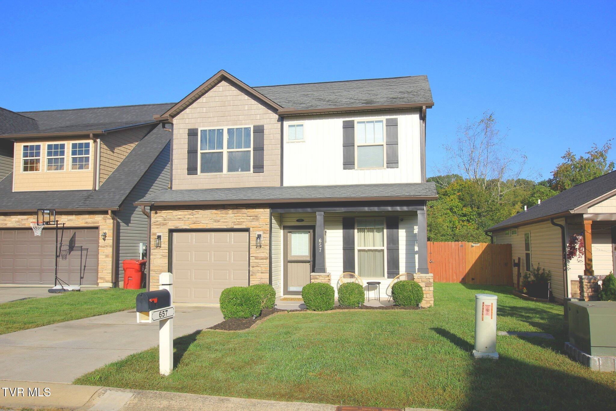 657 Suffolk Road Johnson City, TN 37615 - Photo 2 of 40 1000039595