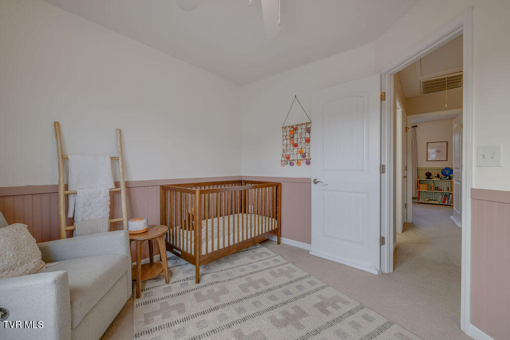 657 Suffolk Road Johnson City, TN 37615 - Photo 21 of 40 019