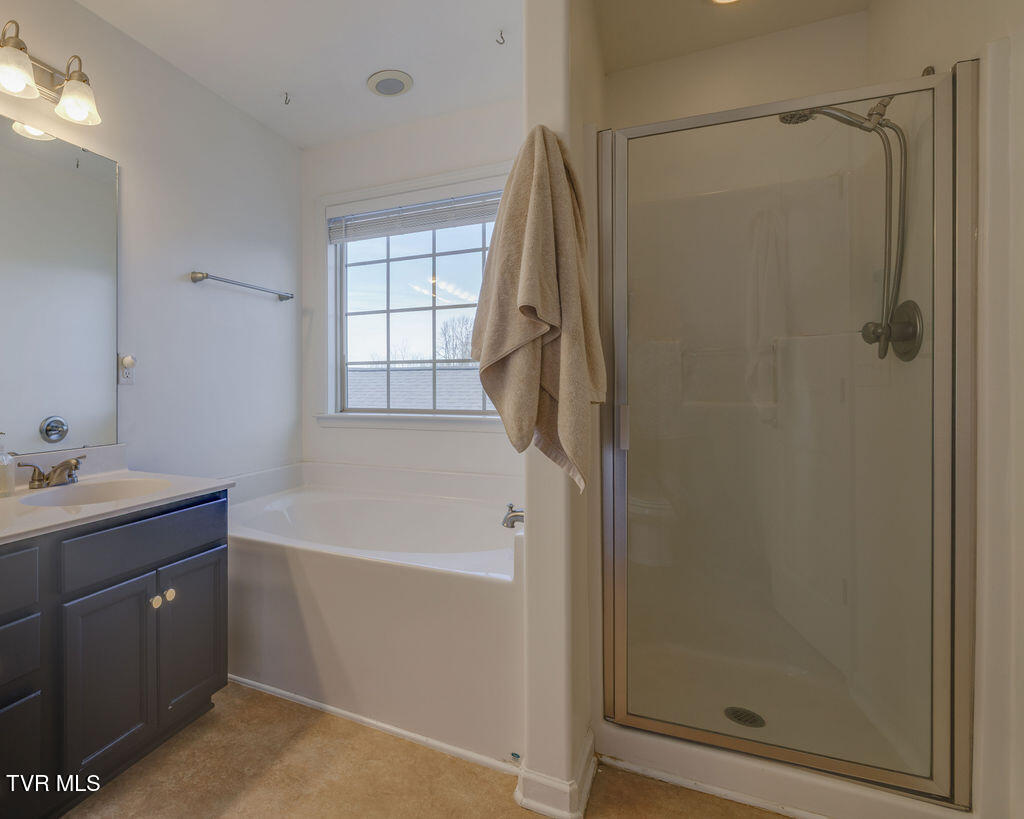 657 Suffolk Road Johnson City, TN 37615 - Photo 32 of 40 030