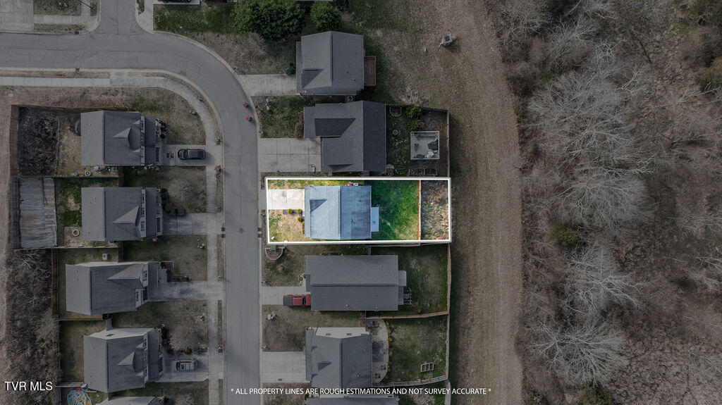 657 Suffolk Road Johnson City, TN 37615 - Photo 38 of 40 037