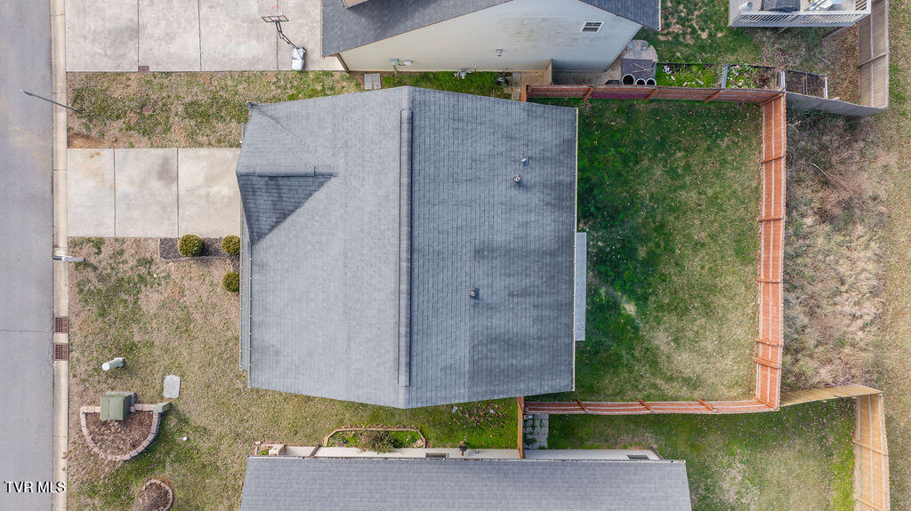 657 Suffolk Road Johnson City, TN 37615 - Photo 39 of 40 039