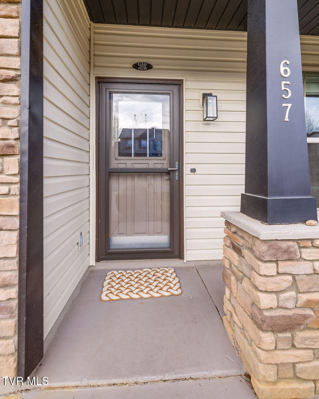 657 Suffolk Road Johnson City, TN 37615 - Photo 6 of 40 004