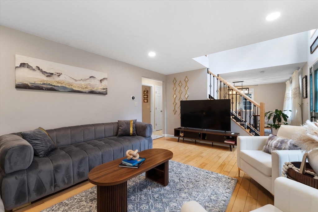 23 Birches Road Hubbardston, MA 01452 - Photo 4 of 42