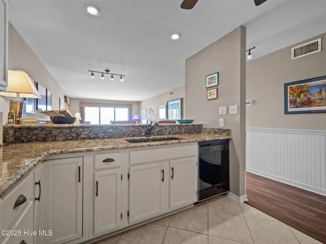 $2,700 | 525 Salter Path Road, Unit A4, Pine Knoll Shores, NC 28512