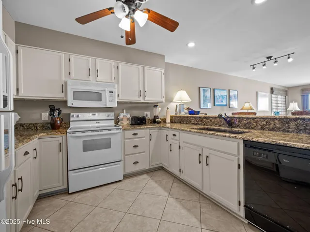 $2,700 | 525 Salter Path Road, Unit A4, Pine Knoll Shores, NC 28512