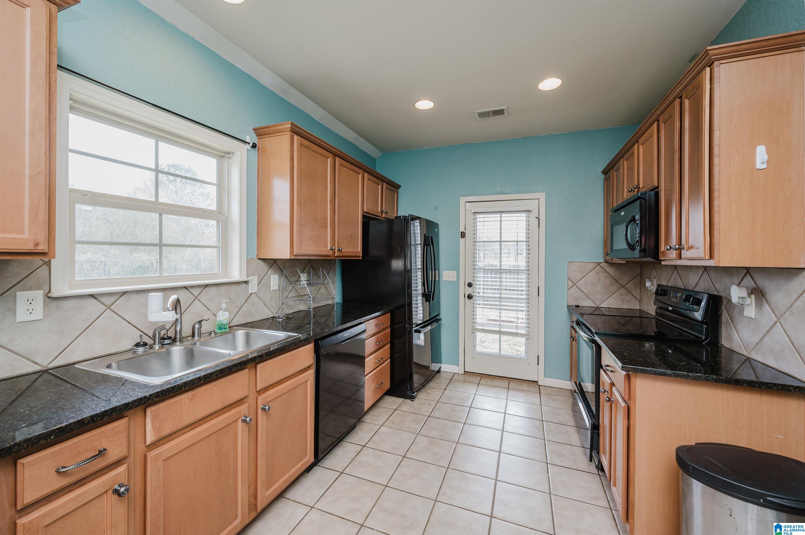 113 Ridgecrest Road Calera, AL 35040 - Photo 12 of 35
