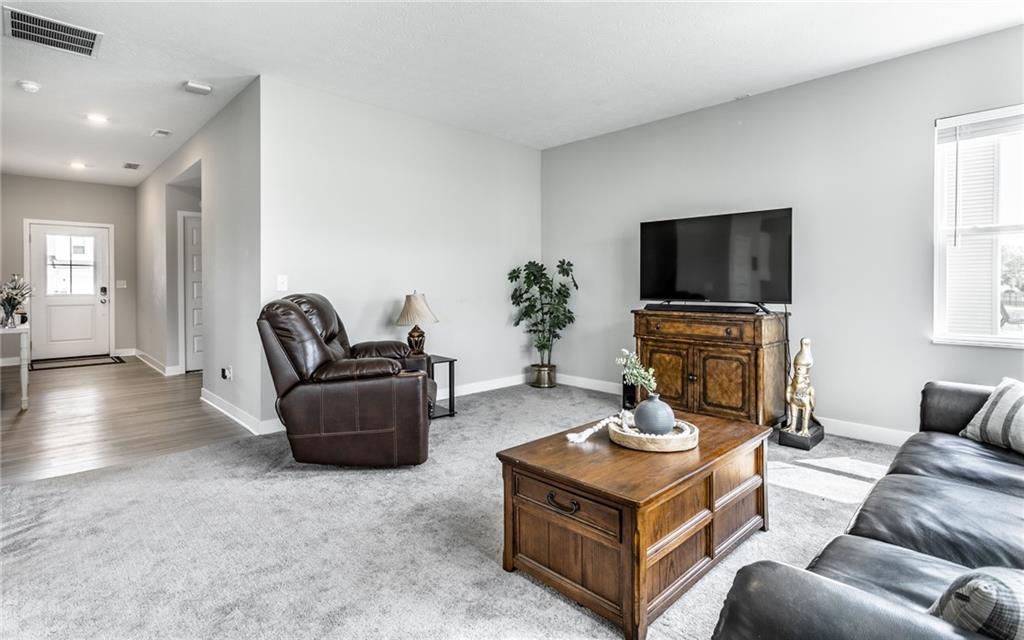 9081 Casey Road Pendleton, IN 46064 - Photo 4 of 31