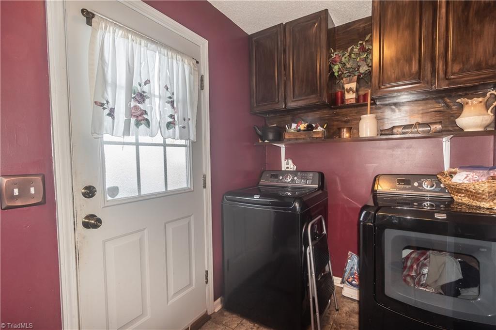 1604 Round Peak Church Road Lowgap, NC 27024 - Photo 21 of 29 Gallery Image 21
