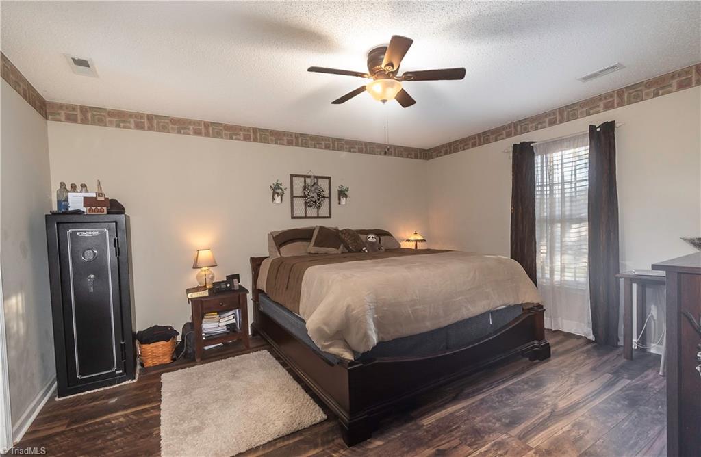 1604 Round Peak Church Road Lowgap, NC 27024 - Photo 23 of 29 Gallery Image 23