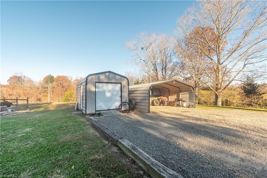 1604 Round Peak Church Road Lowgap, NC 27024 - Photo 8 of 29 Gallery Image 8