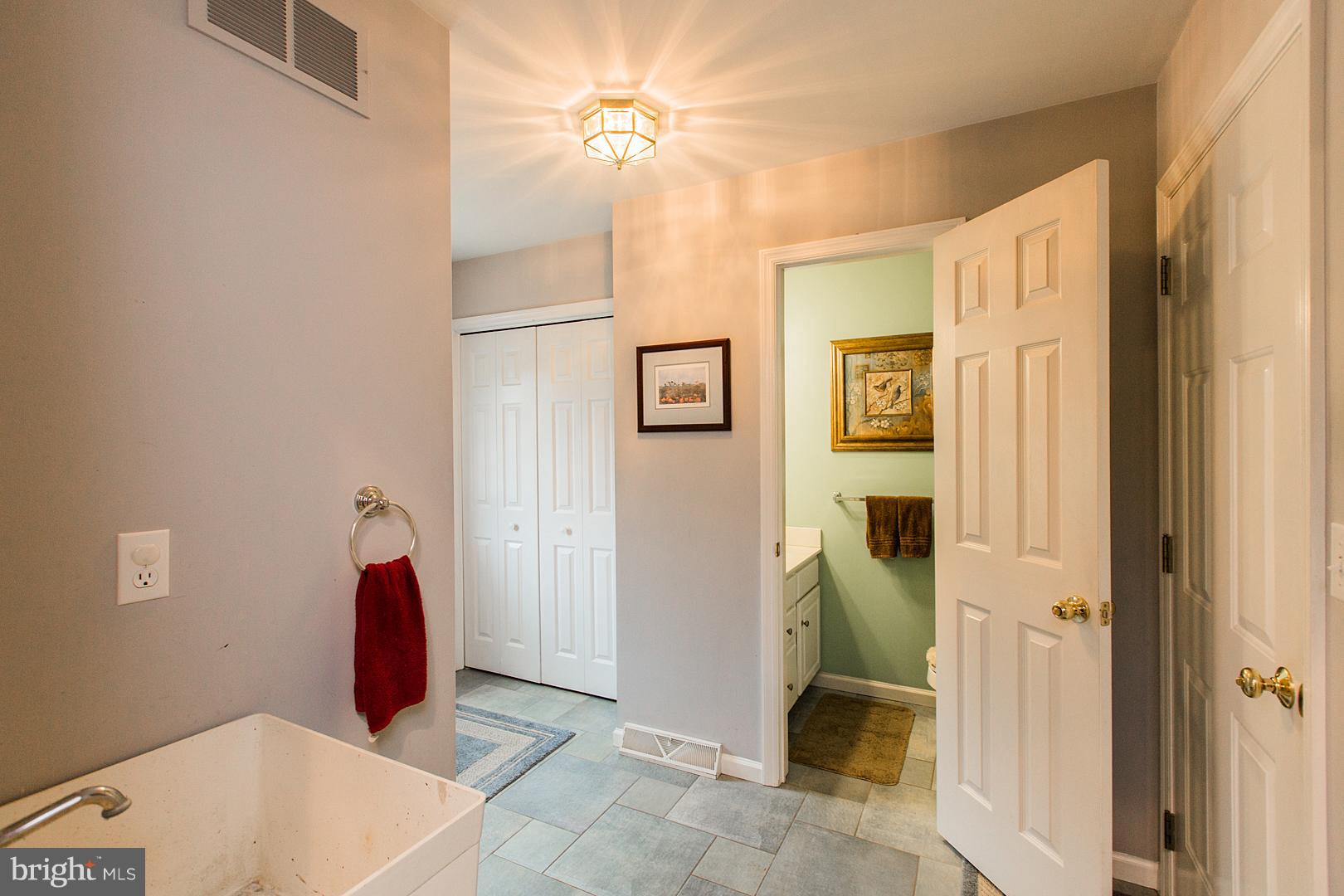 36 Diane Avenue Lititz, PA 17543 - Photo 18 of 52 Laundry/mudroom