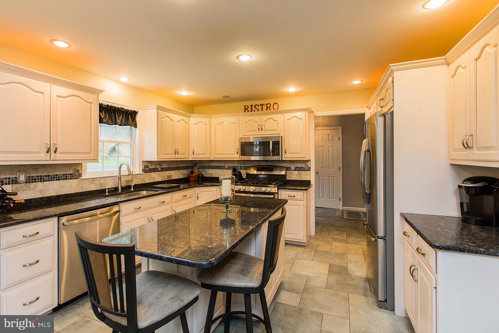 36 Diane Avenue Lititz, PA 17543 - Photo 8 of 52