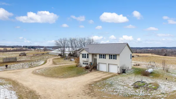 $1,150,000 | W6800 County Rd D, Oxford, WI 53952