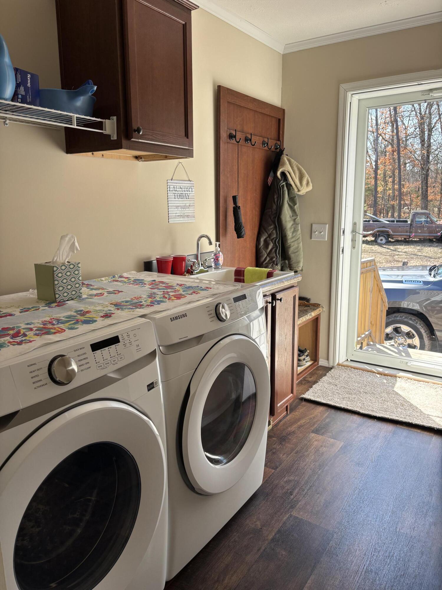 3114 South James Road Baldwin, MI 49304 - Photo 14 of 33 Laundry room