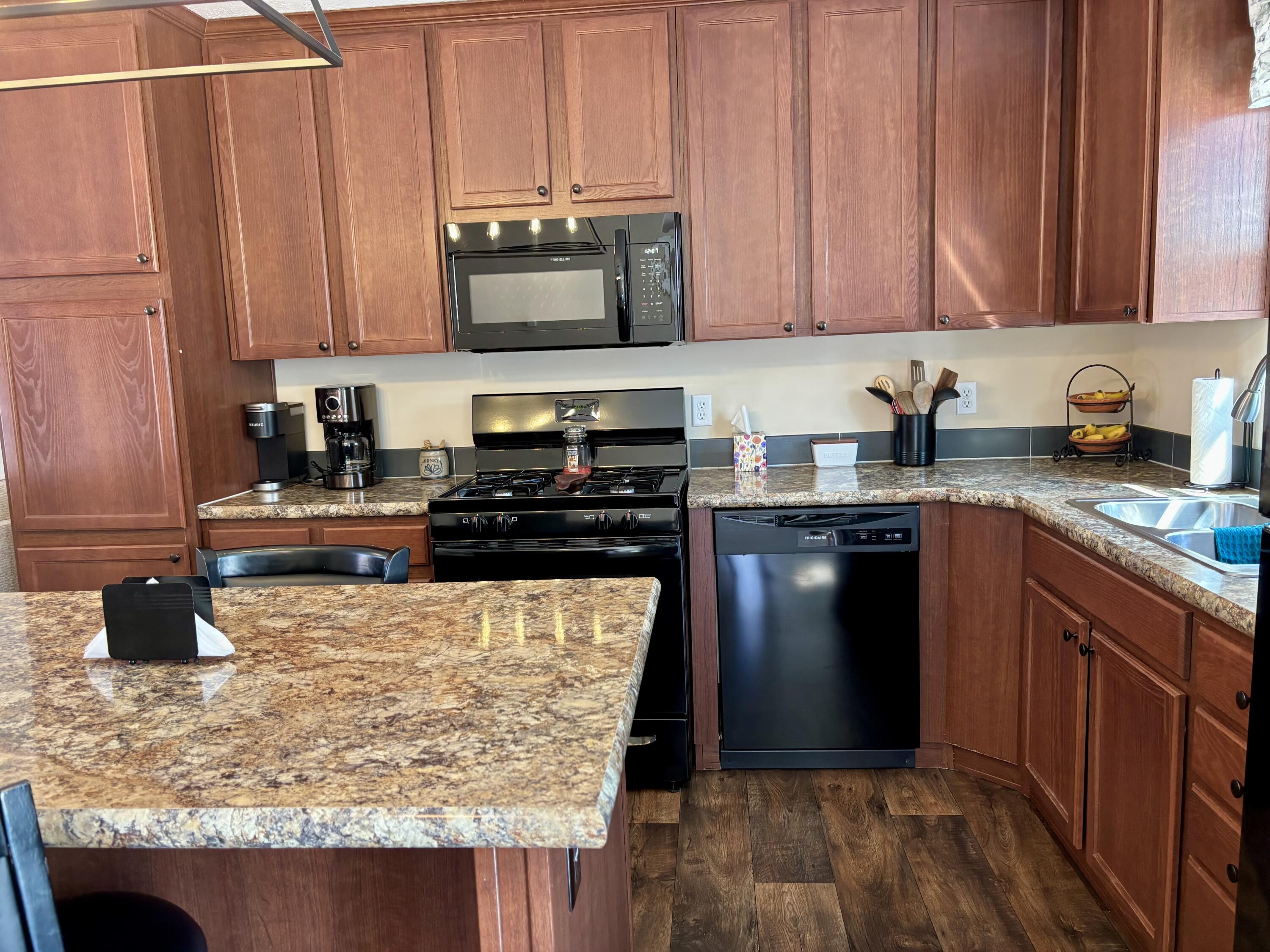 3114 South James Road Baldwin, MI 49304 - Photo 8 of 33 Kitchen