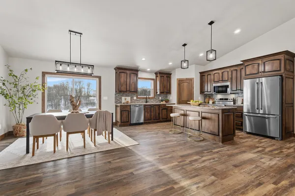 $579,900 | 2984 Creekwood Drive, Green Bay, WI 54311