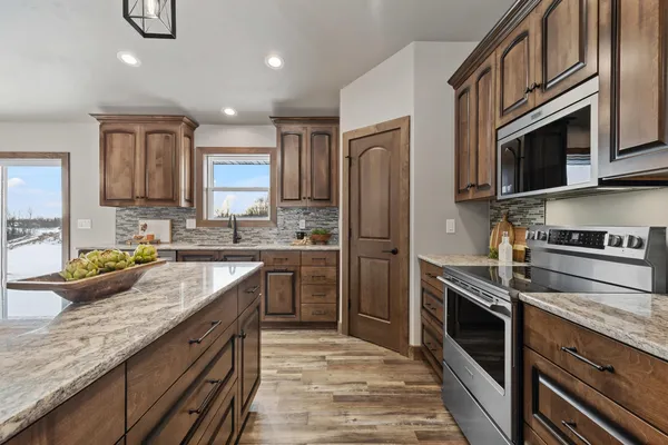 $579,900 | 2984 Creekwood Drive, Green Bay, WI 54311