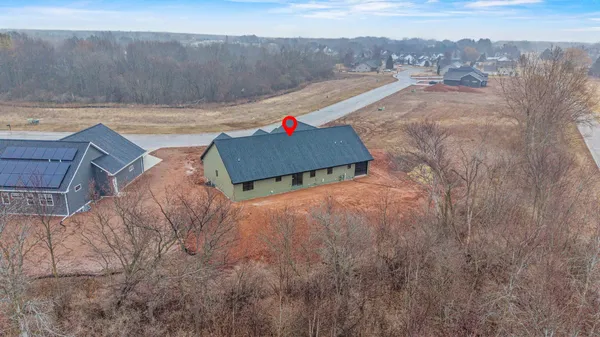 $579,900 | 2984 Creekwood Drive, Green Bay, WI 54311