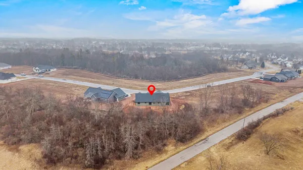 $579,900 | 2984 Creekwood Drive, Green Bay, WI 54311