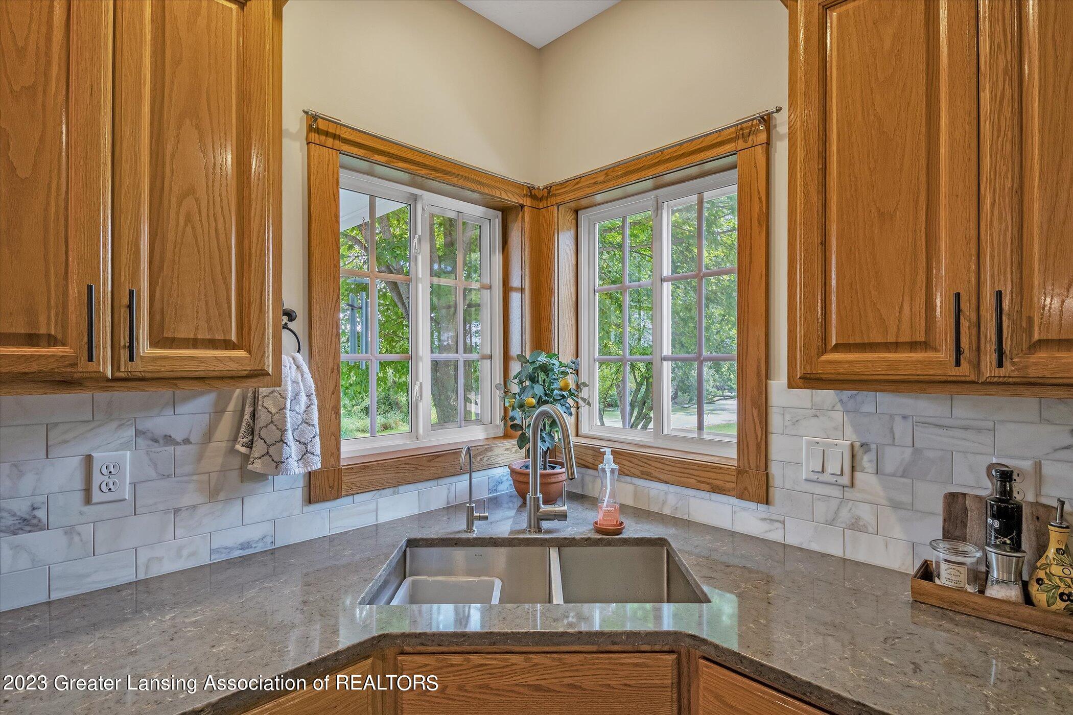 10555 South Wright Road Eagle, MI 48822 - Photo 17 of 126 017-10555-S-Wright-Rd-WindowStill-Real-E