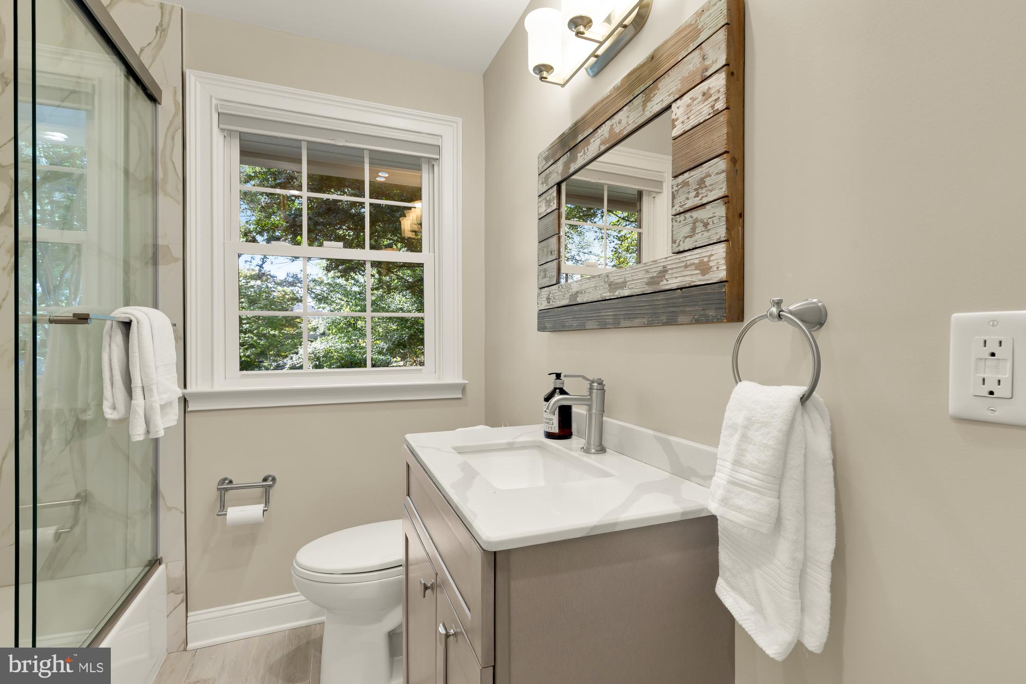 2813 29th Place Northwest Washington, DC 20008 - Photo 30 of 59 Hall bathroom also fully updated