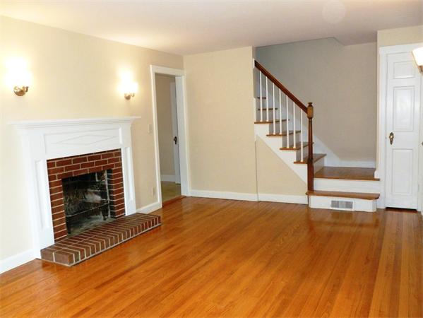 47 Palmyra Street Springfield, MA 01118 - Photo 4 of 19