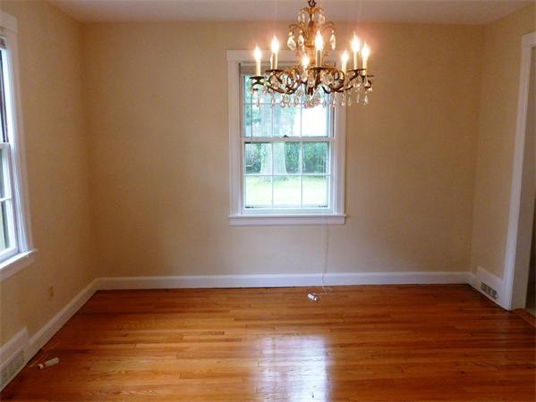 47 Palmyra Street Springfield, MA 01118 - Photo 5 of 19