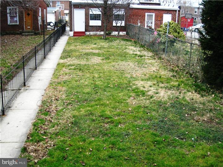 644 Rector Street Philadelphia, PA 19128 - Photo 22 of 25 Back Yard